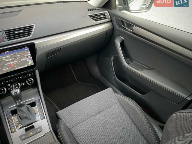 Сірий Шкода Суперб, об'ємом двигуна 1.97 л та пробігом 207 тис. км за 23999 $, фото 37 на Automoto.ua