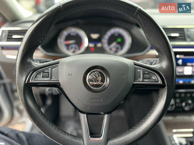 Серый Шкода Суперб, объемом двигателя 2 л и пробегом 182 тыс. км за 23999 $, фото 24 на Automoto.ua