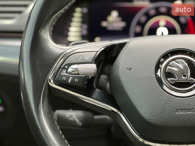 Серый Шкода Суперб, объемом двигателя 1.4 л и пробегом 180 тыс. км за 25999 $, фото 10 на Automoto.ua