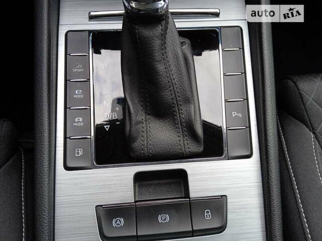 Серый Шкода Суперб, объемом двигателя 1.4 л и пробегом 108 тыс. км за 27900 $, фото 51 на Automoto.ua