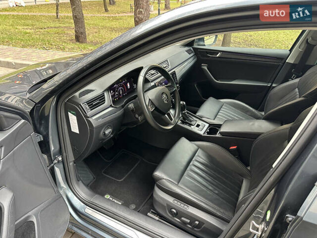 Сірий Шкода Суперб, об'ємом двигуна 2 л та пробігом 150 тис. км за 25500 $, фото 34 на Automoto.ua