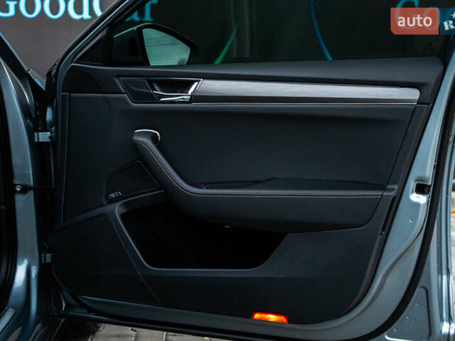 Серый Шкода Суперб, объемом двигателя 1.97 л и пробегом 159 тыс. км за 28400 $, фото 63 на Automoto.ua