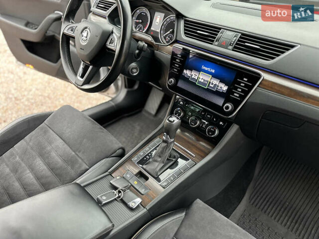 Серый Шкода Суперб, объемом двигателя 2 л и пробегом 182 тыс. км за 23999 $, фото 43 на Automoto.ua