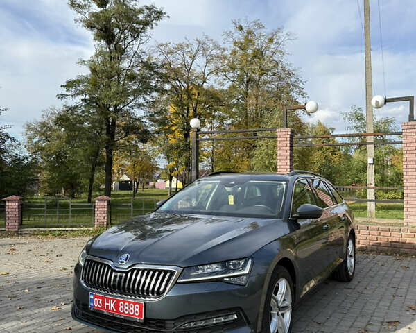 Серый Шкода Суперб, объемом двигателя 1.97 л и пробегом 196 тыс. км за 24300 $, фото 1 на Automoto.ua