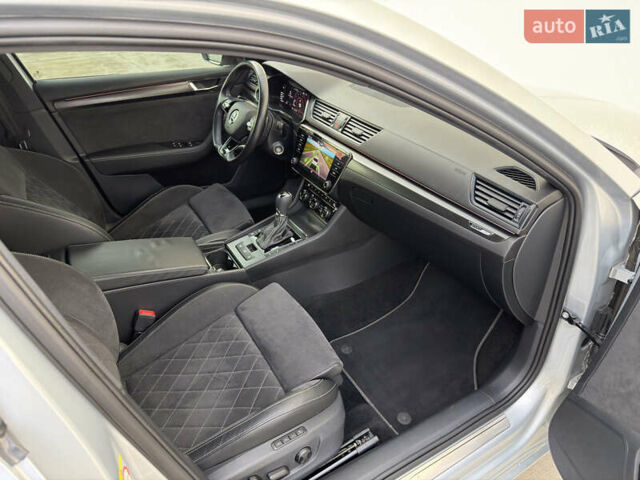 Серый Шкода Суперб, объемом двигателя 2 л и пробегом 201 тыс. км за 23999 $, фото 26 на Automoto.ua