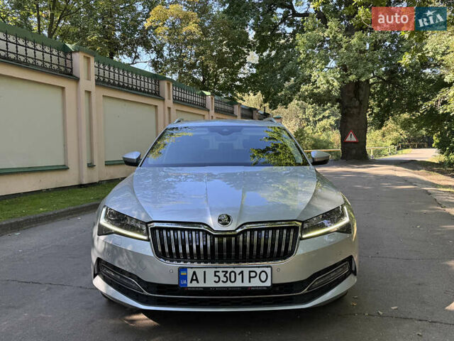 Шкода Суперб 2021 у Києві на Automoto.ua Сірий Шкода Суперб, об'ємом двигуна 1.97 л та пробігом 252 тис. км за 22300 $, фото 6 на Automoto.ua