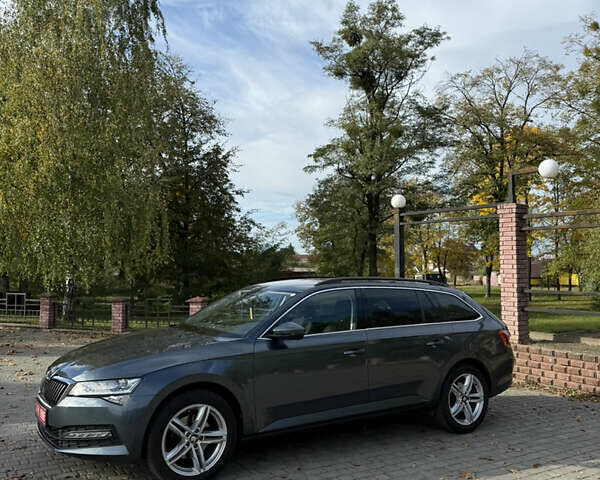 Серый Шкода Суперб, объемом двигателя 1.97 л и пробегом 196 тыс. км за 24300 $, фото 3 на Automoto.ua