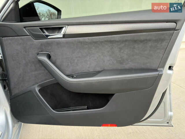 Серый Шкода Суперб, объемом двигателя 2 л и пробегом 201 тыс. км за 23999 $, фото 28 на Automoto.ua