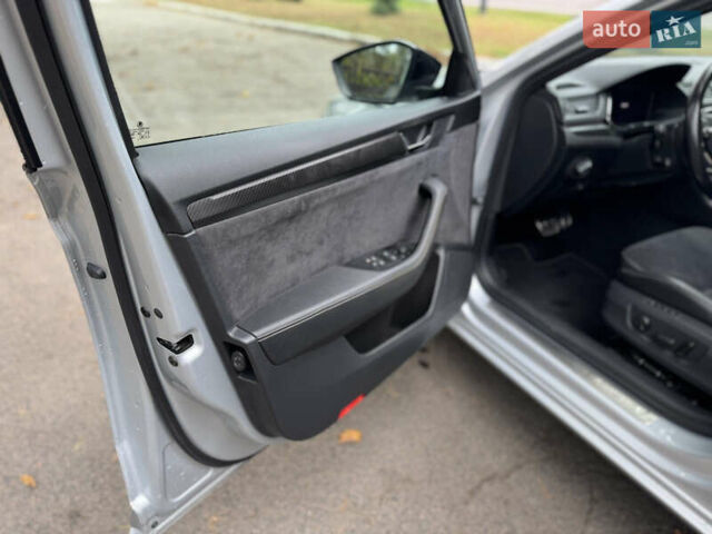 Шкода Суперб 2021 в Луцке на Automoto.ua Серый Шкода Суперб, объемом двигателя 1.97 л и пробегом 224 тыс. км за 28600 $, фото 13 на Automoto.ua