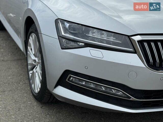 Шкода Суперб 2021 у Києві на Automoto.ua Сірий Шкода Суперб, об'ємом двигуна 1.97 л та пробігом 252 тис. км за 22300 $, фото 14 на Automoto.ua