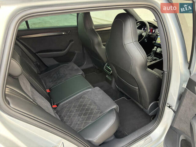 Серый Шкода Суперб, объемом двигателя 2 л и пробегом 201 тыс. км за 23999 $, фото 24 на Automoto.ua