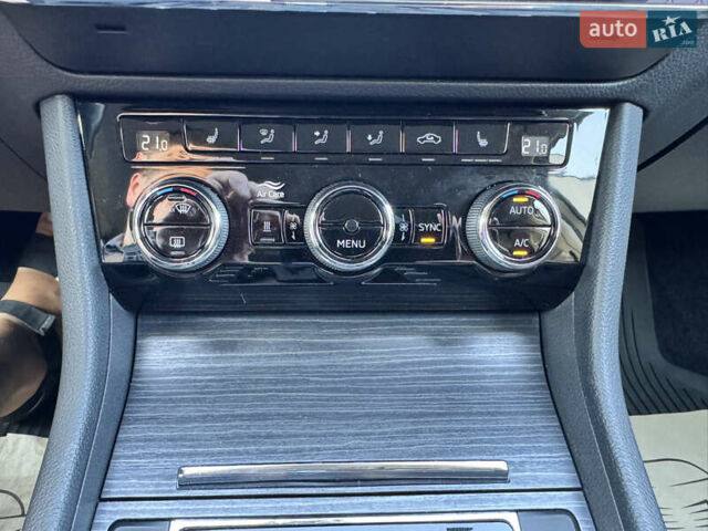 Серый Шкода Суперб, объемом двигателя 2 л и пробегом 183 тыс. км за 22900 $, фото 24 на Automoto.ua