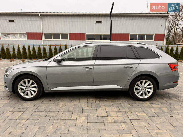 Серый Шкода Суперб, объемом двигателя 2 л и пробегом 183 тыс. км за 22800 $, фото 1 на Automoto.ua