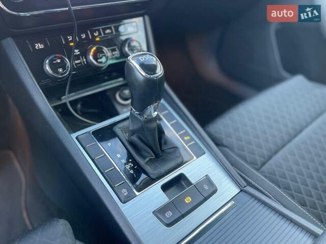 Серый Шкода Суперб, объемом двигателя 1.97 л и пробегом 273 тыс. км за 19200 $, фото 20 на Automoto.ua