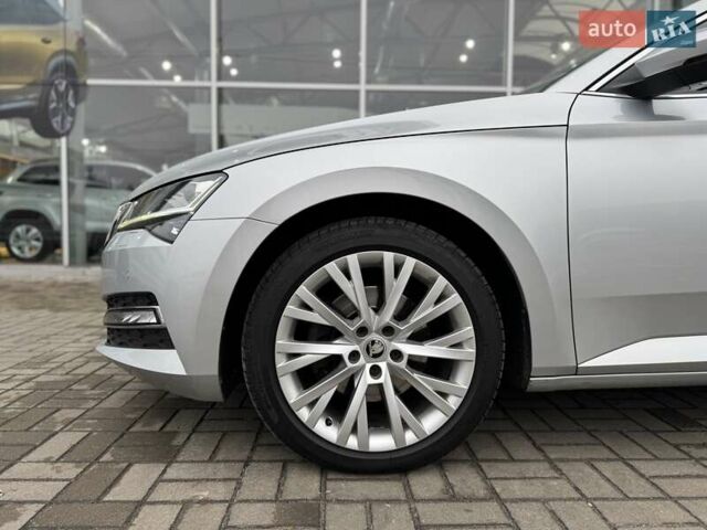 Серый Шкода Суперб, объемом двигателя 1.97 л и пробегом 253 тыс. км за 22500 $, фото 1 на Automoto.ua