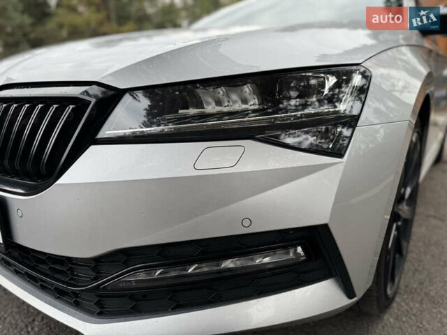 Шкода Суперб 2021 в Луцке на Automoto.ua Серый Шкода Суперб, объемом двигателя 1.97 л и пробегом 224 тыс. км за 28600 $, фото 12 на Automoto.ua