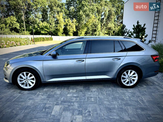 Серый Шкода Суперб, объемом двигателя 2 л и пробегом 183 тыс. км за 22900 $, фото 1 на Automoto.ua