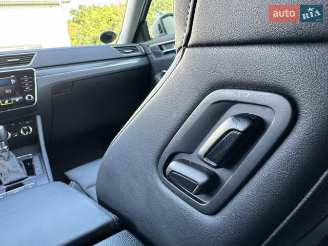 Серый Шкода Суперб, объемом двигателя 2 л и пробегом 183 тыс. км за 22900 $, фото 25 на Automoto.ua