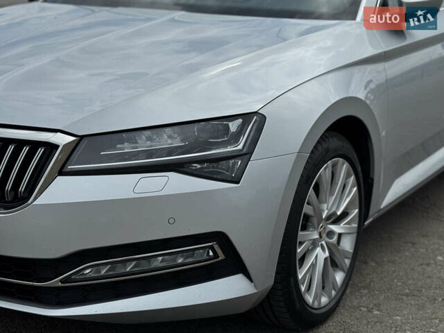 Шкода Суперб 2021 у Києві на Automoto.ua Сірий Шкода Суперб, об'ємом двигуна 1.97 л та пробігом 252 тис. км за 22300 $, фото 10 на Automoto.ua