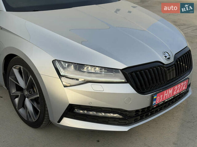 Серый Шкода Суперб, объемом двигателя 2 л и пробегом 201 тыс. км за 23999 $, фото 5 на Automoto.ua