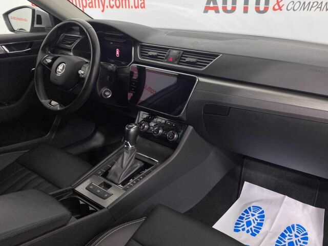 Сірий Шкода Суперб, об'ємом двигуна 2 л та пробігом 195 тис. км за 25550 $, фото 6 на Automoto.ua