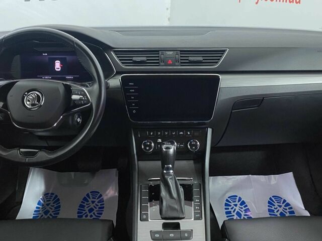 Сірий Шкода Суперб, об'ємом двигуна 2 л та пробігом 195 тис. км за 25550 $, фото 7 на Automoto.ua