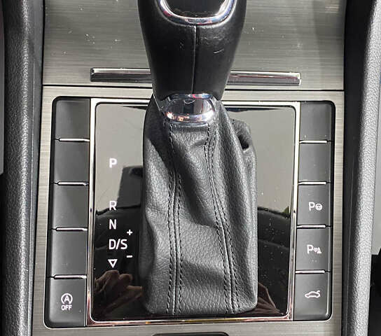 Серый Шкода Суперб, объемом двигателя 1.97 л и пробегом 195 тыс. км за 25550 $, фото 17 на Automoto.ua