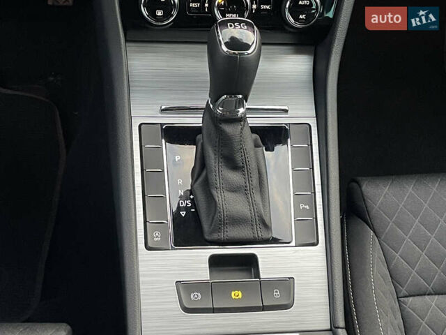 Шкода Суперб 2022 в Луцке на Automoto.ua Серый Шкода Суперб, объемом двигателя 1.97 л и пробегом 172 тыс. км за 20881 $, фото 49 на Automoto.ua