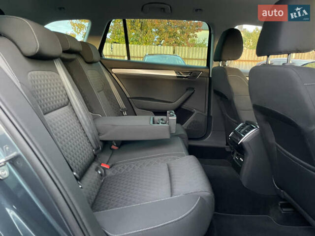 Шкода Суперб 2022 в Луцке на Automoto.ua Серый Шкода Суперб, объемом двигателя 1.97 л и пробегом 172 тыс. км за 20881 $, фото 31 на Automoto.ua