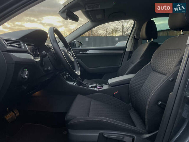 Шкода Суперб 2022 в Луцке на Automoto.ua Серый Шкода Суперб, объемом двигателя 1.97 л и пробегом 172 тыс. км за 20881 $, фото 19 на Automoto.ua