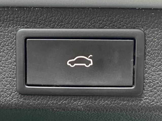 Сірий Шкода Суперб, об'ємом двигуна 2 л та пробігом 195 тис. км за 25550 $, фото 17 на Automoto.ua