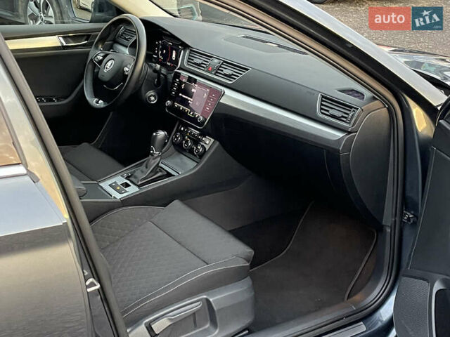 Шкода Суперб 2022 в Луцке на Automoto.ua Серый Шкода Суперб, объемом двигателя 1.97 л и пробегом 172 тыс. км за 20881 $, фото 34 на Automoto.ua