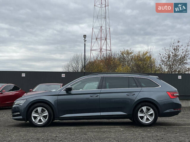 Шкода Суперб 2022 в Луцке на Automoto.ua Серый Шкода Суперб, объемом двигателя 1.97 л и пробегом 172 тыс. км за 20881 $, фото 4 на Automoto.ua