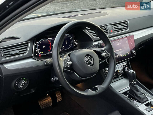 Шкода Суперб 2022 в Луцке на Automoto.ua Серый Шкода Суперб, объемом двигателя 1.97 л и пробегом 172 тыс. км за 20881 $, фото 18 на Automoto.ua