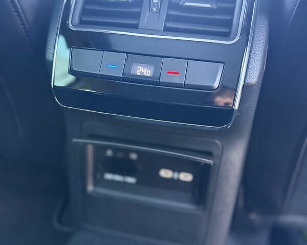 Серый Шкода Суперб, объемом двигателя 2 л и пробегом 162 тыс. км за 29500 $, фото 27 на Automoto.ua