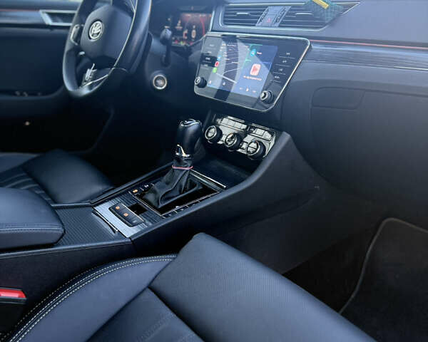 Серый Шкода Суперб, объемом двигателя 2 л и пробегом 162 тыс. км за 29500 $, фото 31 на Automoto.ua