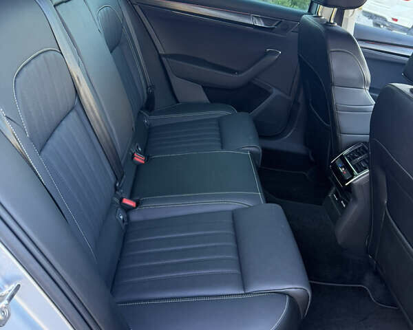 Серый Шкода Суперб, объемом двигателя 2 л и пробегом 162 тыс. км за 29500 $, фото 33 на Automoto.ua