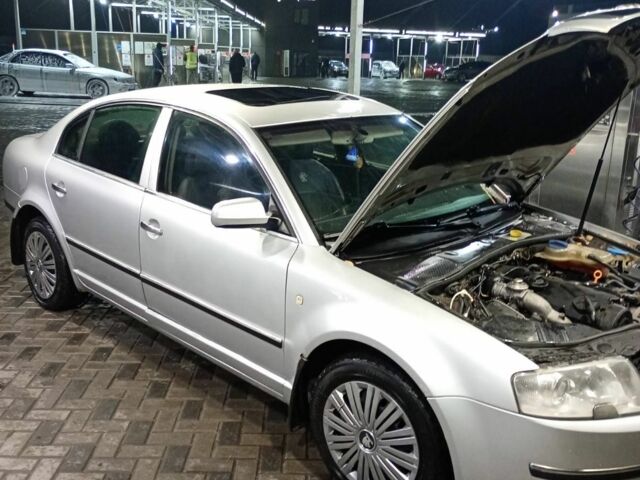 Серый Шкода Суперб, объемом двигателя 0 л и пробегом 300 тыс. км за 3999 $, фото 7 на Automoto.ua