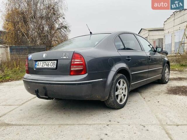 Серый Шкода Суперб, объемом двигателя 2.5 л и пробегом 316 тыс. км за 5000 $, фото 7 на Automoto.ua