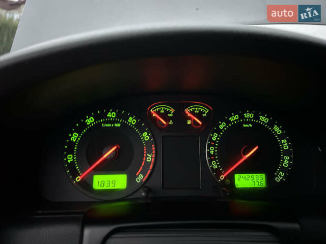 Шкода Суперб 2002 в Львове на Automoto.ua Серый Шкода Суперб, объемом двигателя 1.98 л и пробегом 243 тыс. км за 5900 $, фото 32 на Automoto.ua