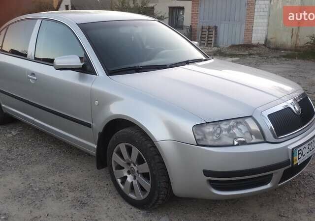 Сірий Шкода Суперб, об'ємом двигуна 1.78 л та пробігом 222 тис. км за 6500 $, фото 1 на Automoto.ua