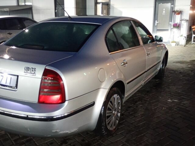 Серый Шкода Суперб, объемом двигателя 0 л и пробегом 300 тыс. км за 3999 $, фото 6 на Automoto.ua