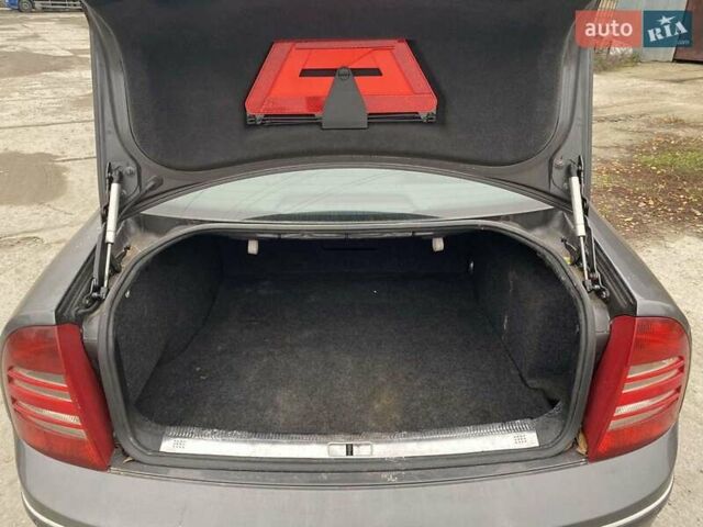 Серый Шкода Суперб, объемом двигателя 2.5 л и пробегом 316 тыс. км за 5000 $, фото 10 на Automoto.ua