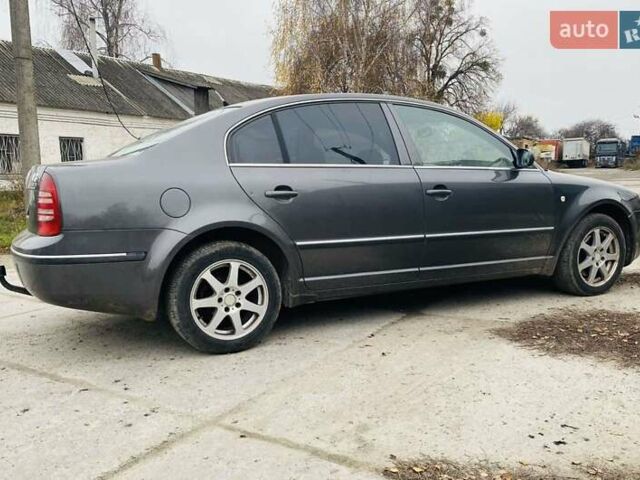 Серый Шкода Суперб, объемом двигателя 2.5 л и пробегом 316 тыс. км за 5000 $, фото 1 на Automoto.ua