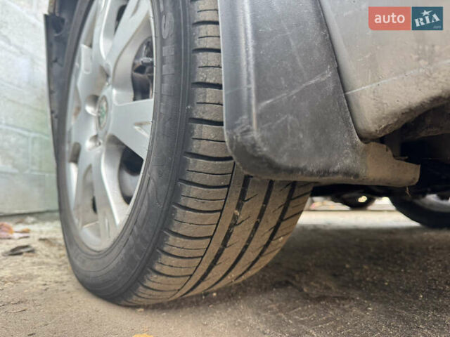 Шкода Суперб 2002 в Белой Церкве на Automoto.ua Серый Шкода Суперб, объемом двигателя 2.77 л и пробегом 300 тыс. км за 2999 $, фото 11 на Automoto.ua