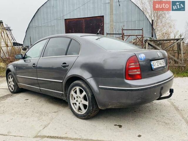 Серый Шкода Суперб, объемом двигателя 2.5 л и пробегом 316 тыс. км за 5000 $, фото 2 на Automoto.ua