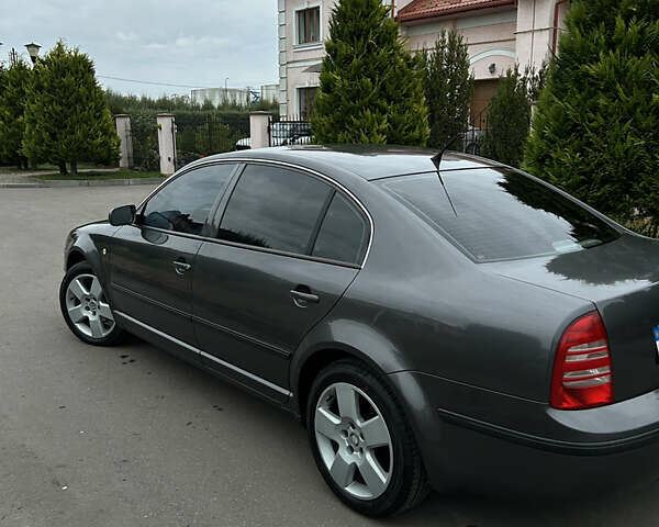 Шкода Суперб 2002 в Львове на Automoto.ua Серый Шкода Суперб, объемом двигателя 1.98 л и пробегом 243 тыс. км за 5900 $, фото 10 на Automoto.ua