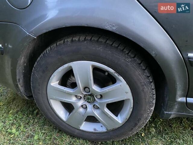 Серый Шкода Суперб, объемом двигателя 1.9 л и пробегом 474 тыс. км за 4500 $, фото 15 на Automoto.ua