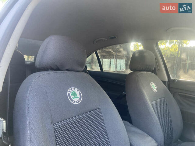 Серый Шкода Суперб, объемом двигателя 1.9 л и пробегом 320 тыс. км за 4000 $, фото 14 на Automoto.ua