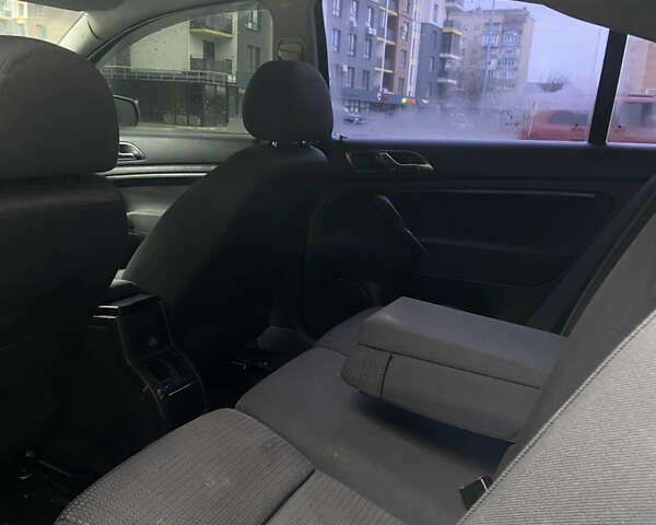 Сірий Шкода Суперб, об'ємом двигуна 2 л та пробігом 300 тис. км за 2899 $, фото 11 на Automoto.ua